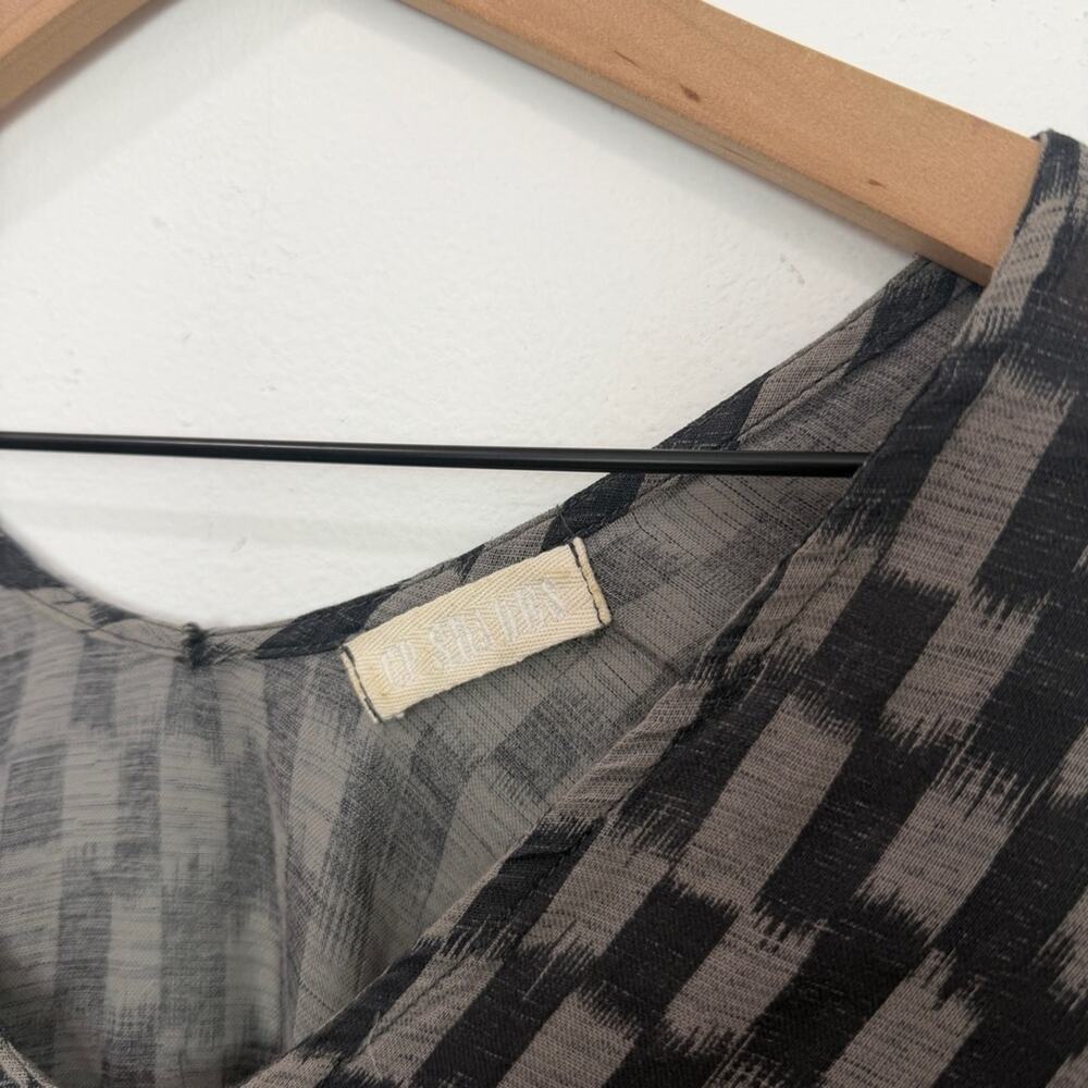 CP Shades 100% Linen Top Size Small Gray Black Patterned V-Neck 3/4 Sleeve Boho - Picture 4 of 7
